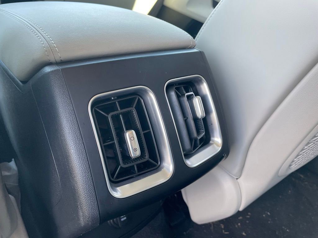New 2025 Kia Sorento S image 28