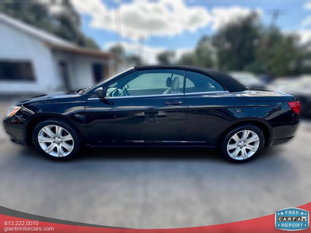 Used 2012 Chrysler 200 Touring image 8