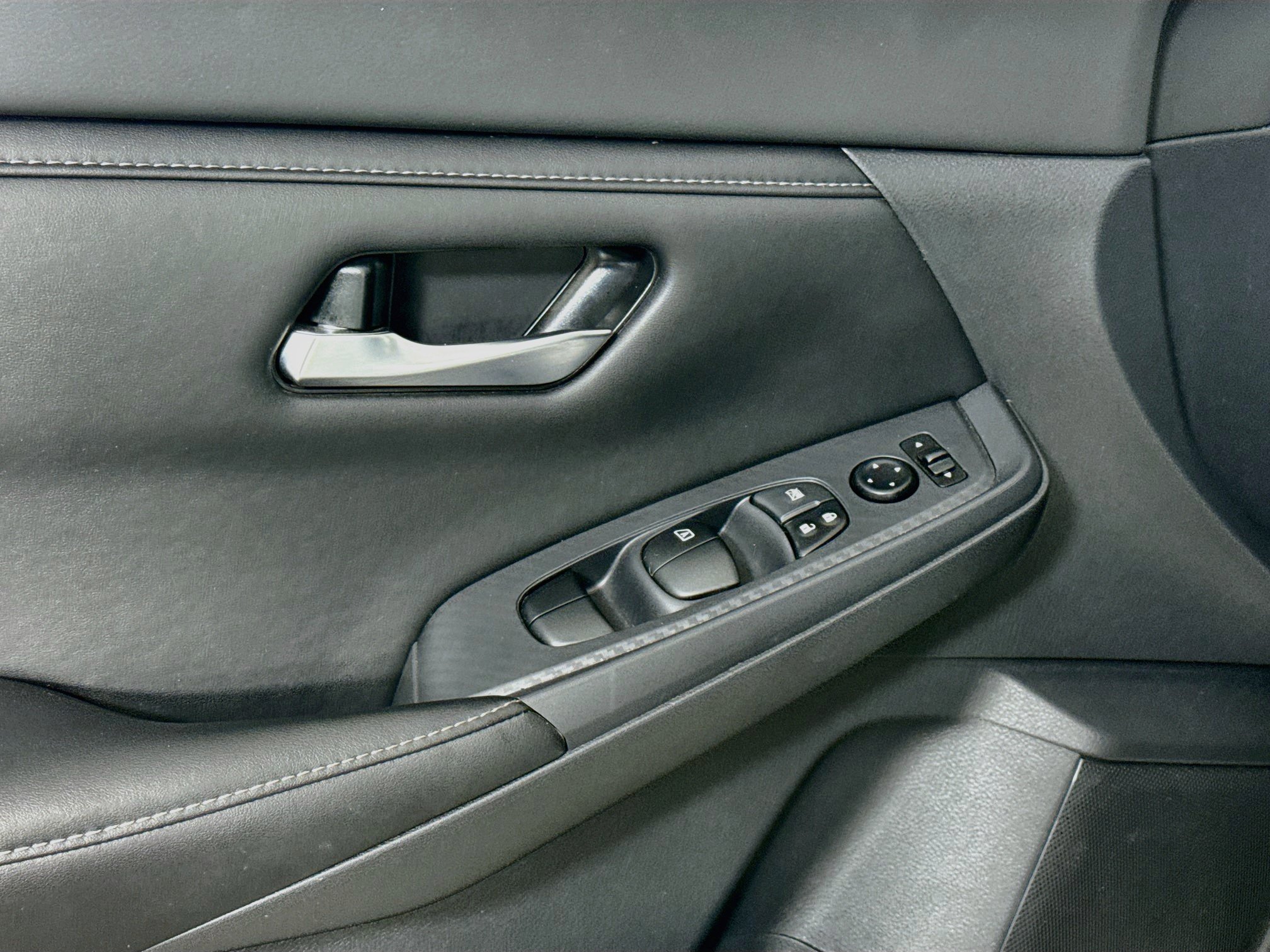 Used 2023 Nissan Sentra SV FWD image 24