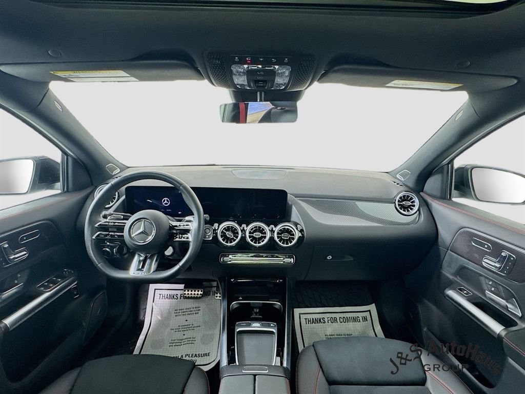 Used 2025 Mercedes-Benz GLA 35 AMG 4MATIC image 27