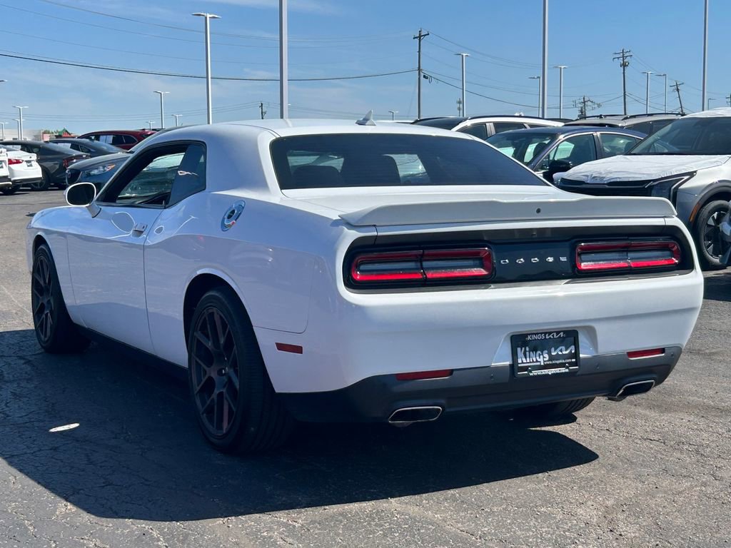 Used 2019 Dodge Challenger GT w/ Performance Handling Group RWD image 5