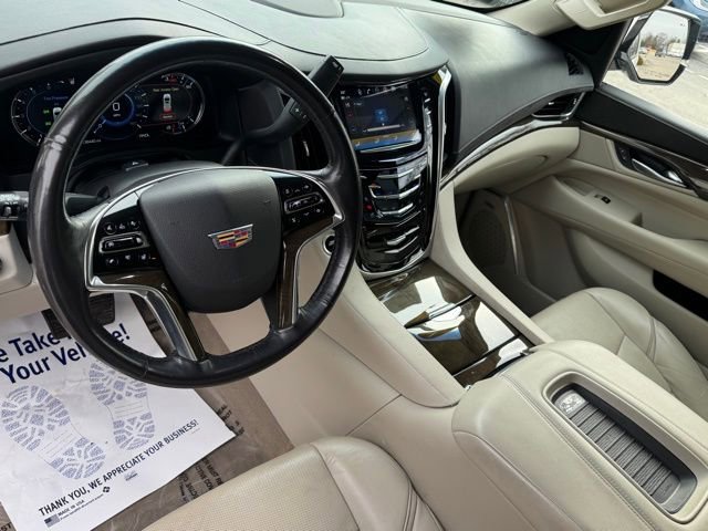 Used 2019 Cadillac Escalade Luxury image 18