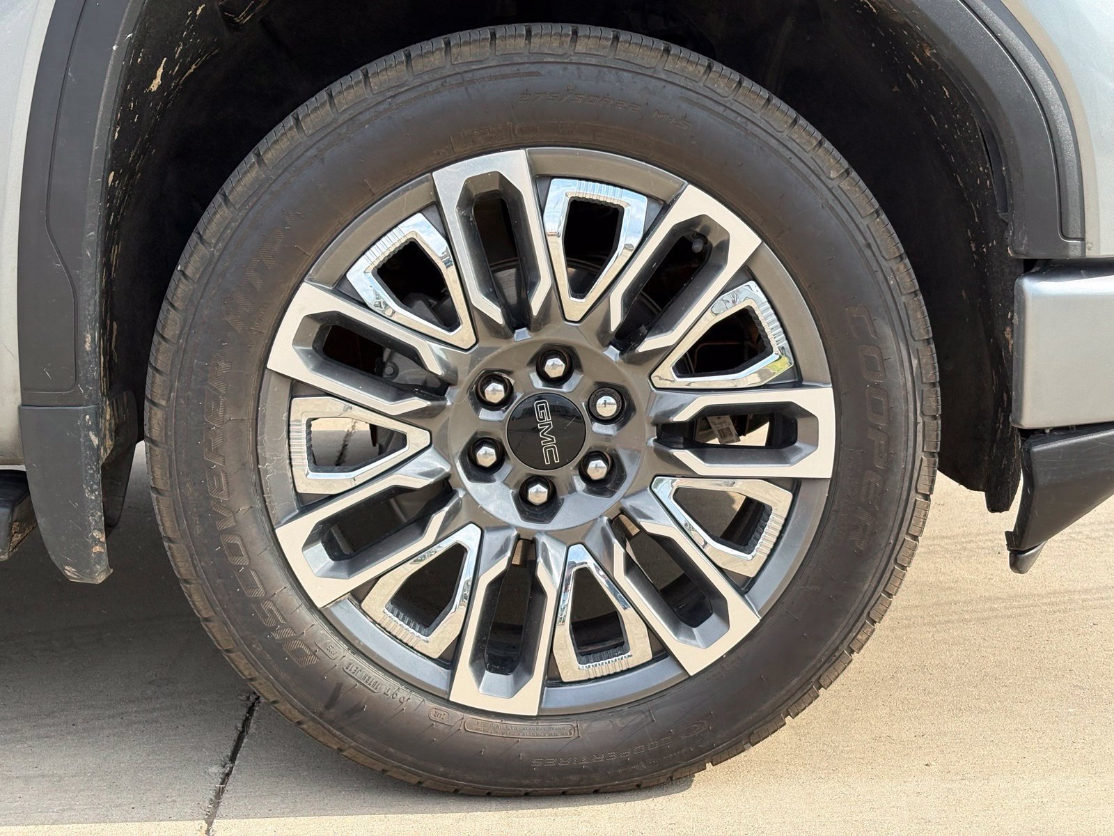 Certified 2024 GMC Sierra 1500 Denali Ultimate AWD/4WD image 10