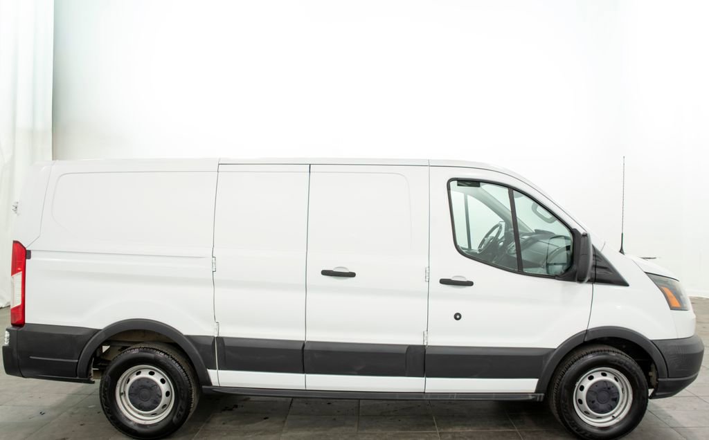Used 2017 Ford Transit 150 130 Low Roof RWD image 12