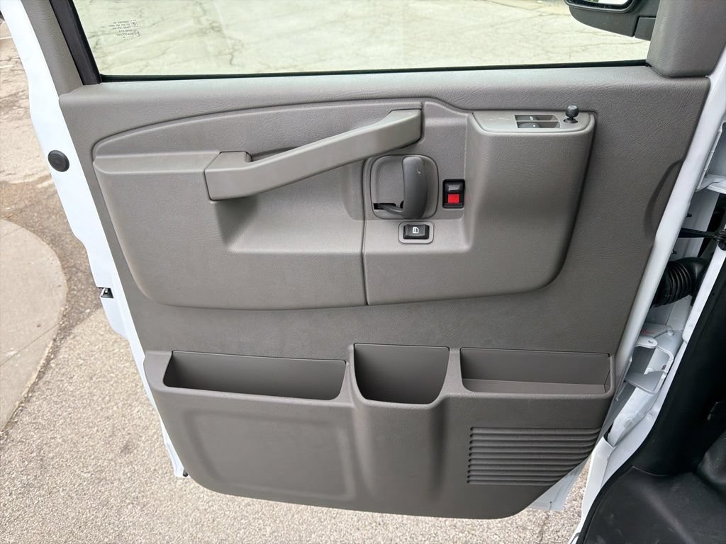 New 2026 Chevrolet Express 2500 w/ Driver Convenience Package RWD image 22