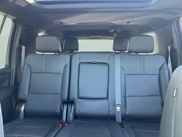 Certified 2024 Chevrolet Suburban RST w/ Luxury Package AWD/4WD image 9