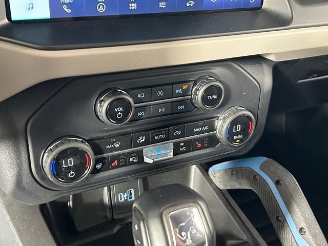 Used 2023 Ford Bronco Wildtrak image 26