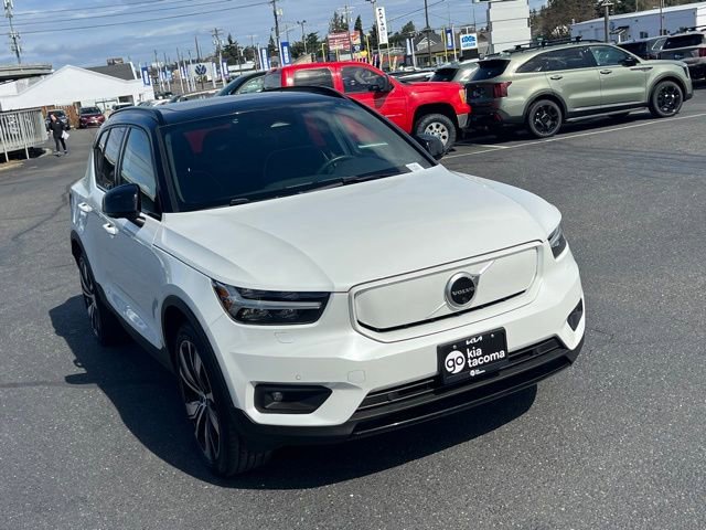 Used 2021 Volvo XC40 P8 Recharge w/ Advanced Package image 3