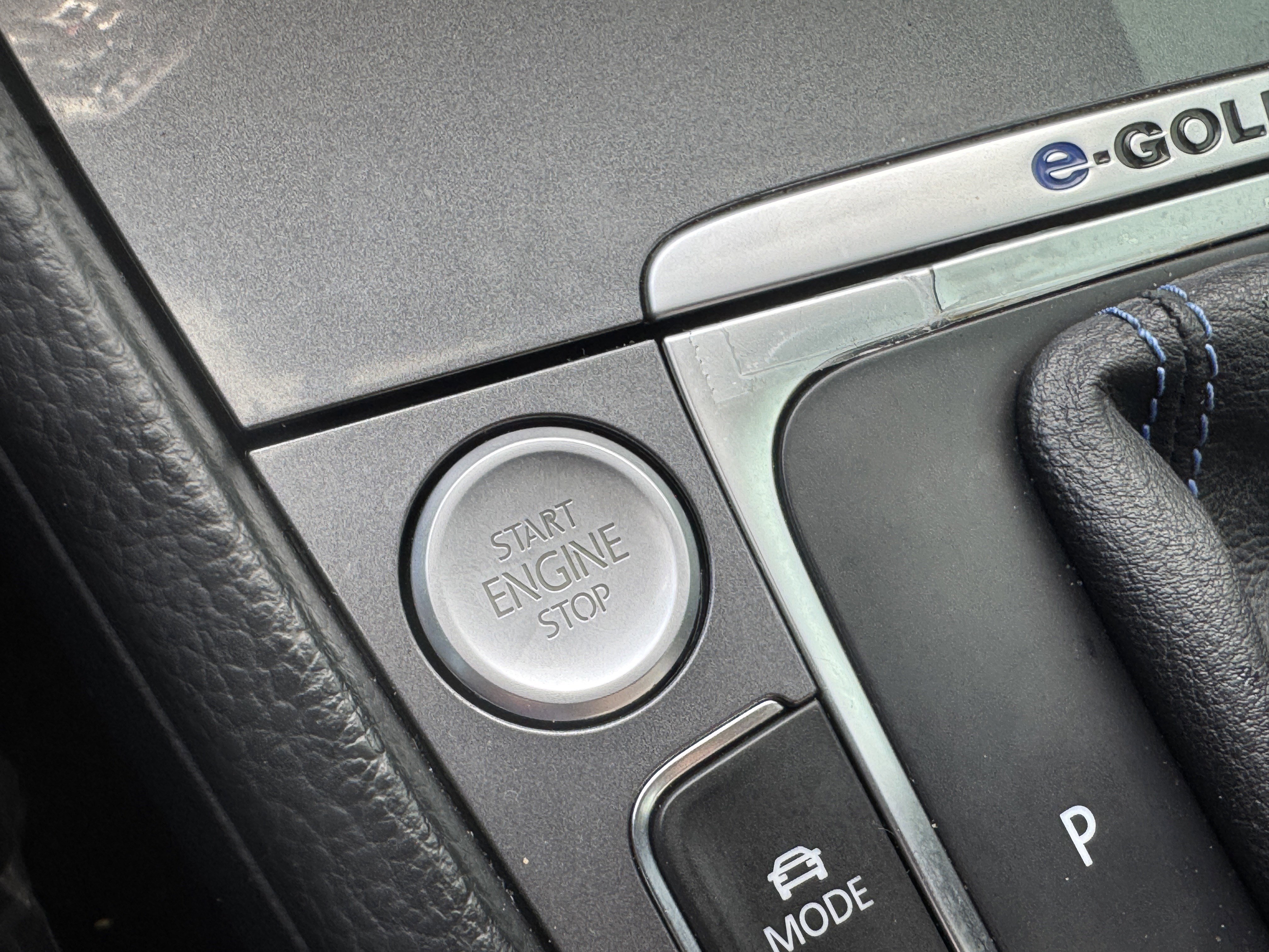 Used 2015 Volkswagen e-Golf SEL Premium image 29