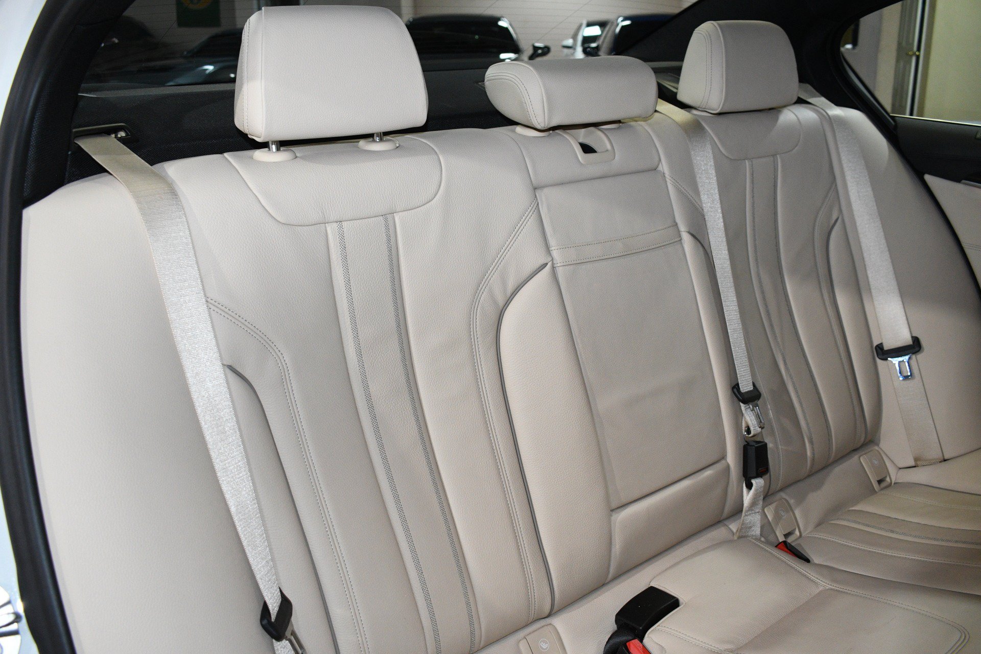 Used 2020 BMW 530i w/ Premium Package RWD image 18
