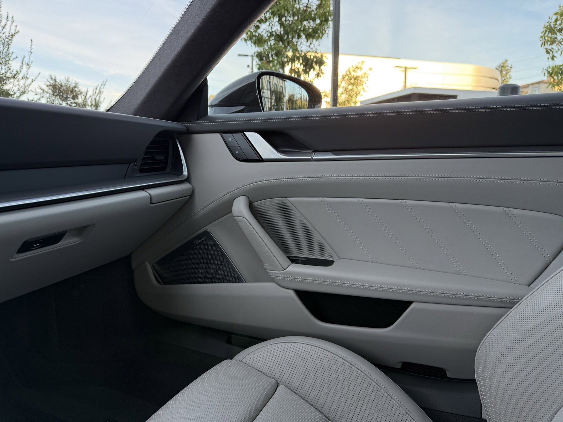 Certified 2024 Porsche 911 Turbo S image 25