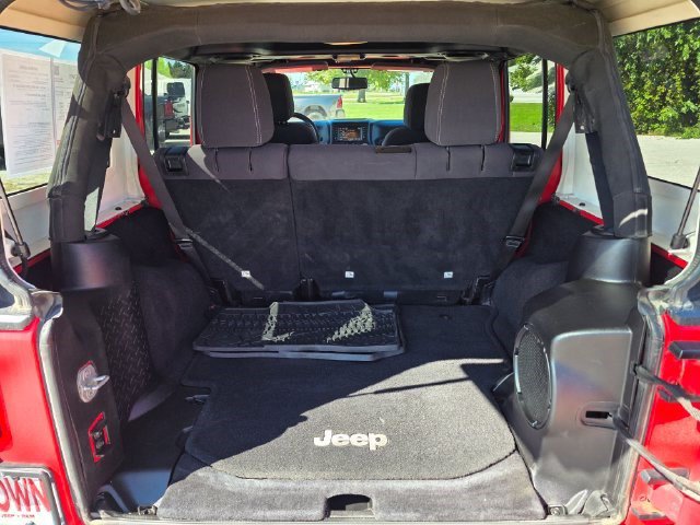 Used 2013 Jeep Wrangler Unlimited Rubicon w/ Dual Top Group AWD/4WD image 10