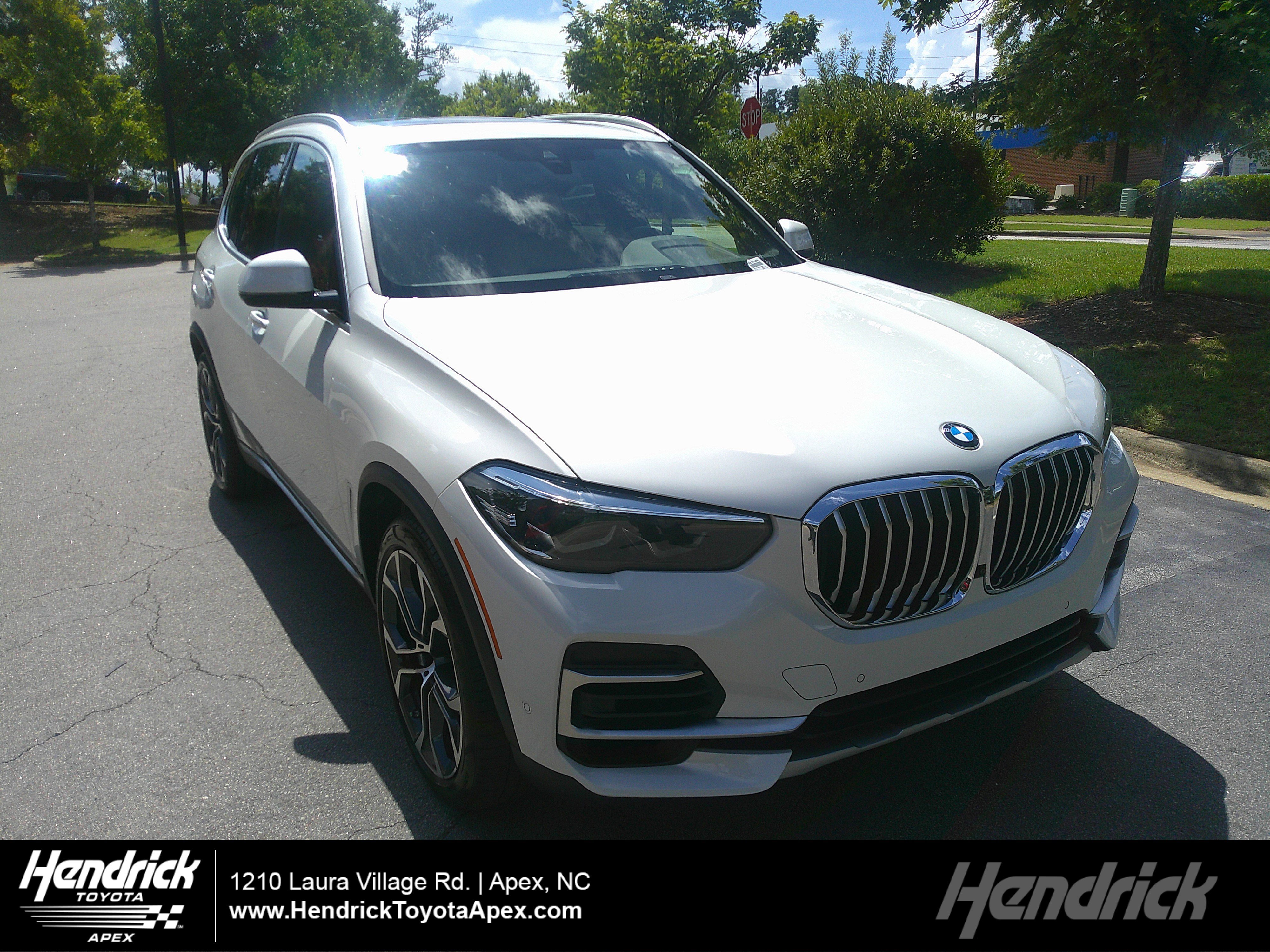 Used 2022 BMW X5 sDrive40i w/ Parking Assistance Package