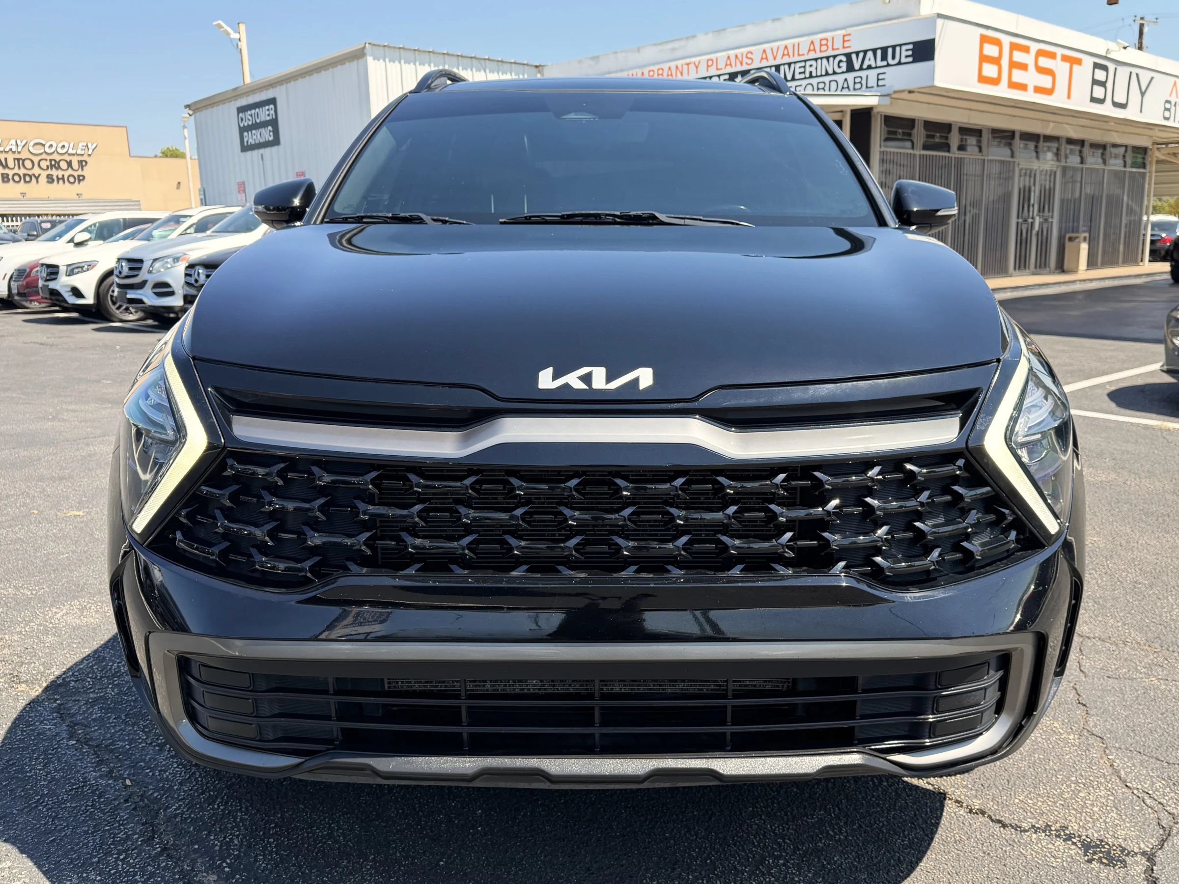 Used 2023 Kia Sportage X-Line w/ X-Line Premium Package AWD/4WD image 2
