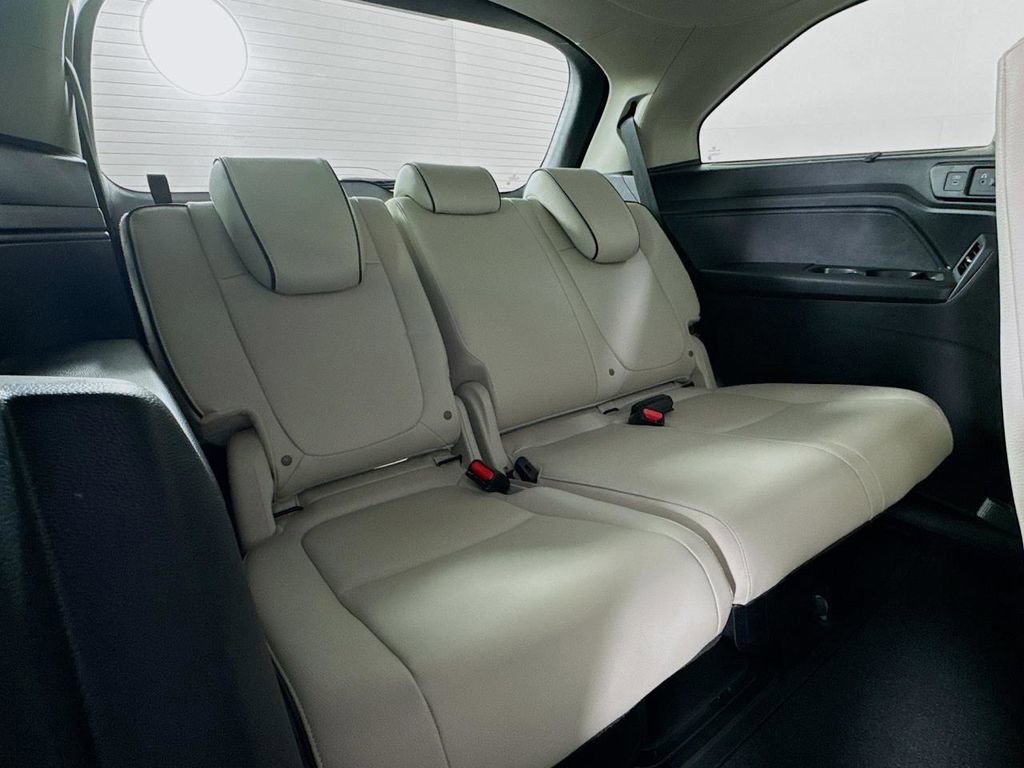 Used 2026 Honda Odyssey Touring image 37