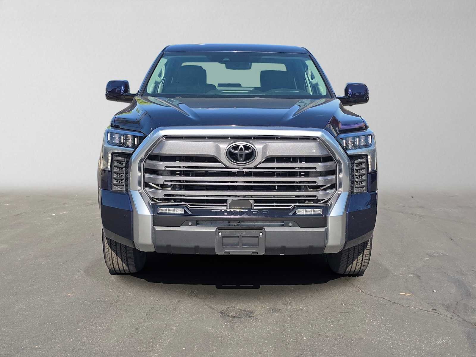Used 2023 Toyota Tundra Limited AWD/4WD image 8