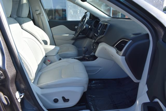 Used 2021 Jeep Cherokee Limited w/ Sun & Sound Group AWD/4WD image 47