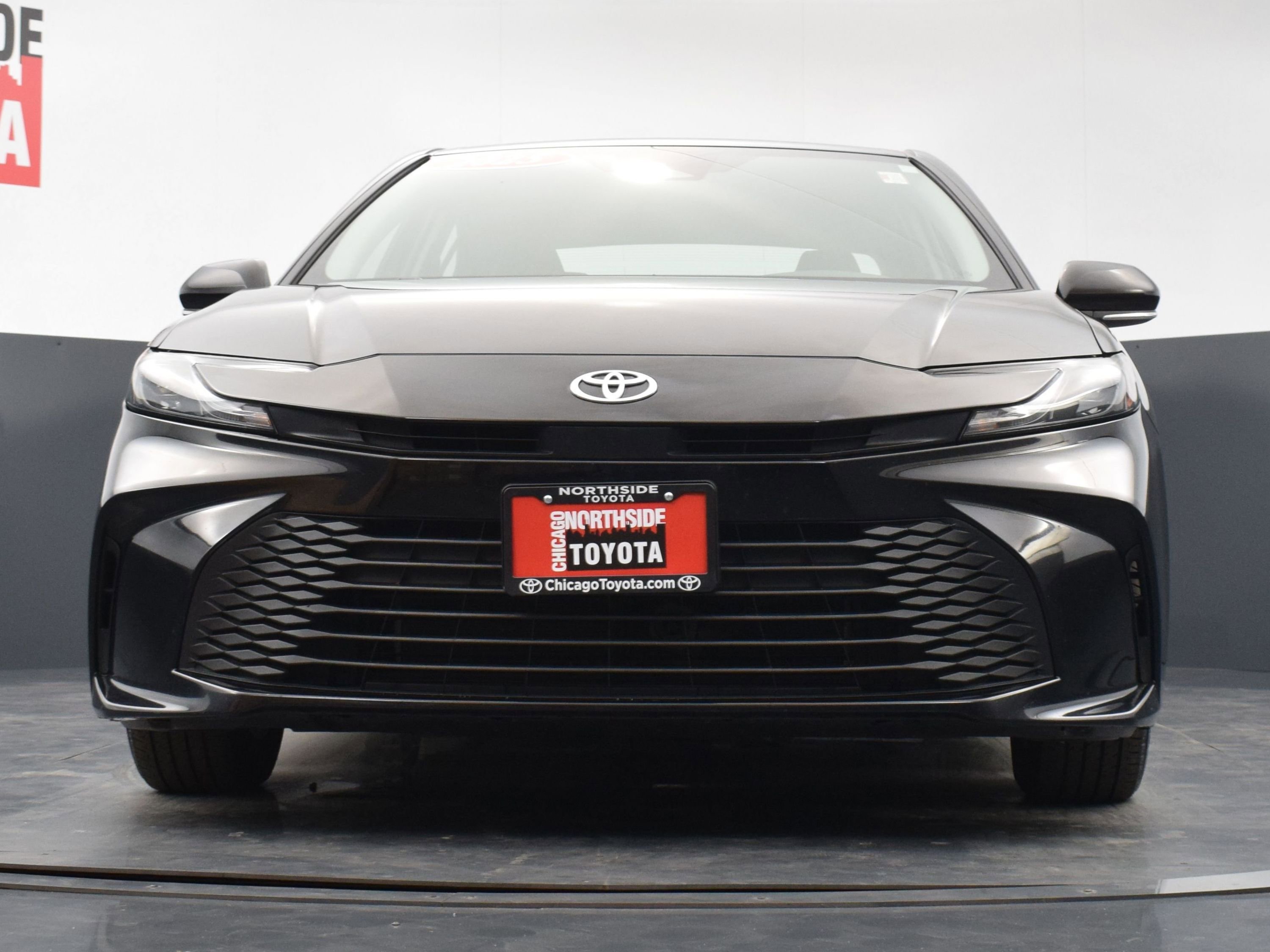 Used 2025 Toyota Camry LE image 30