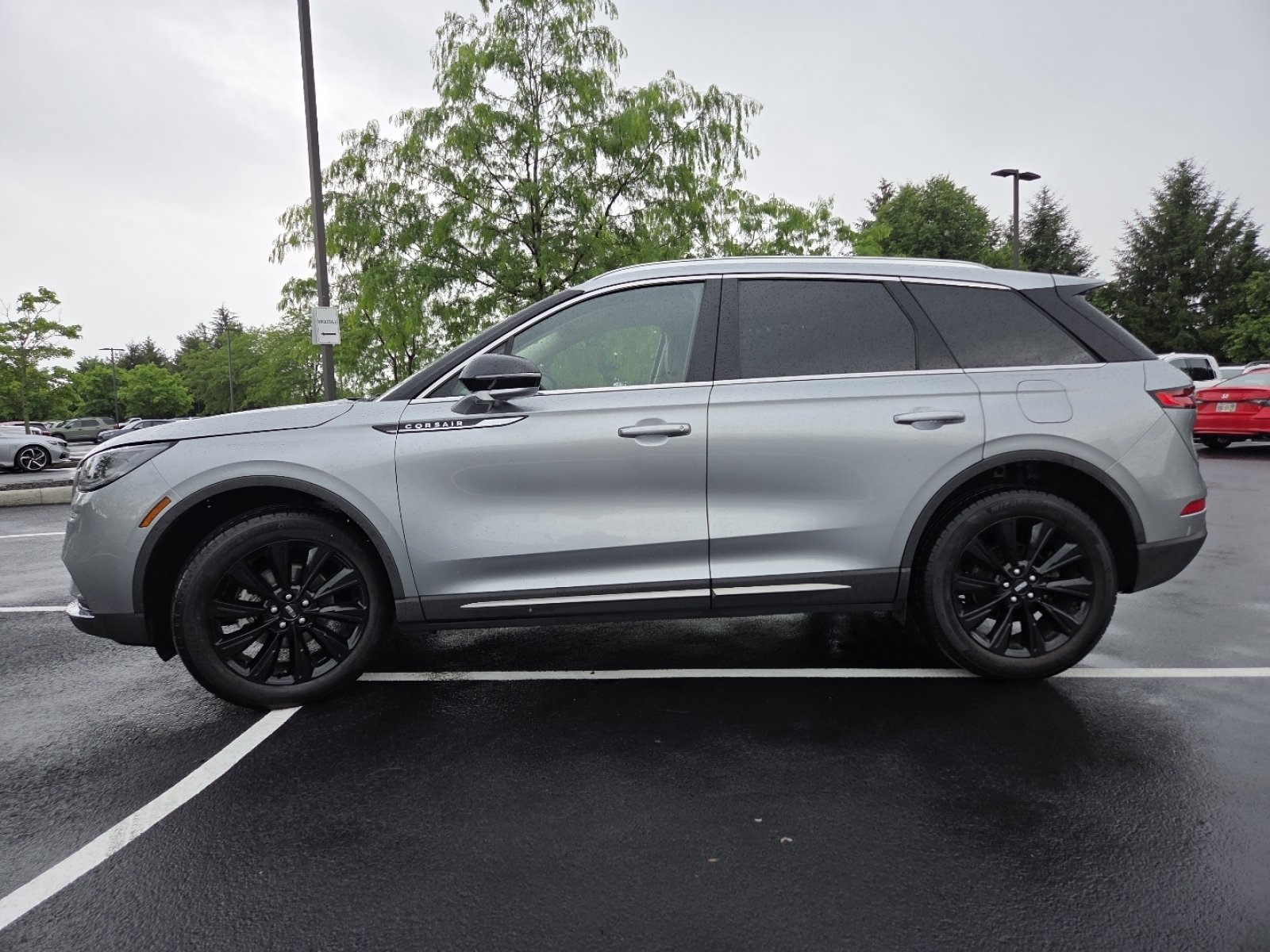 Used 2022 Lincoln Corsair Reserve w/ Elements Package FWD image 19