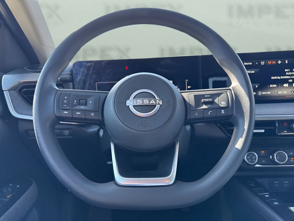 Used 2025 Nissan Kicks SV FWD image 12