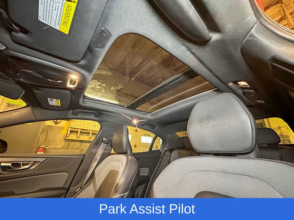 Used 2019 Volvo S60 T6 R-Design AWD/4WD image 11