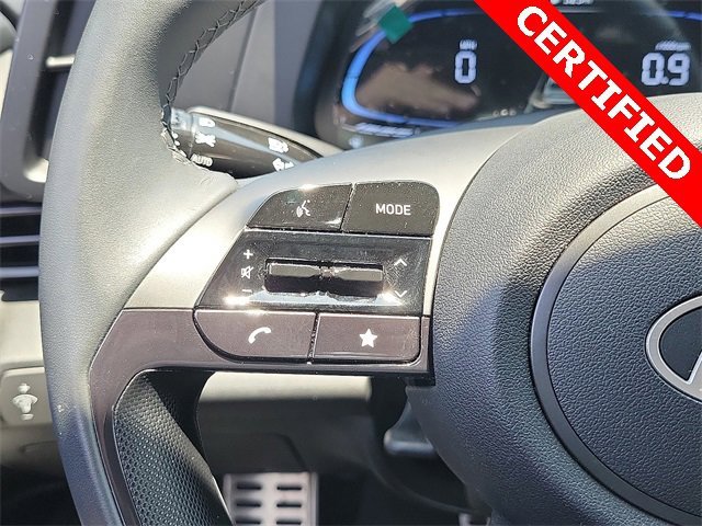 Used 2025 Hyundai Elantra Sport image 4