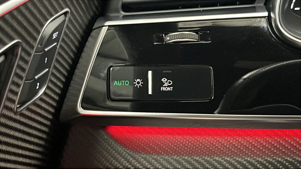 Used 2020 Audi RS Q8 w/ Carbon Optic Package AWD/4WD image 31