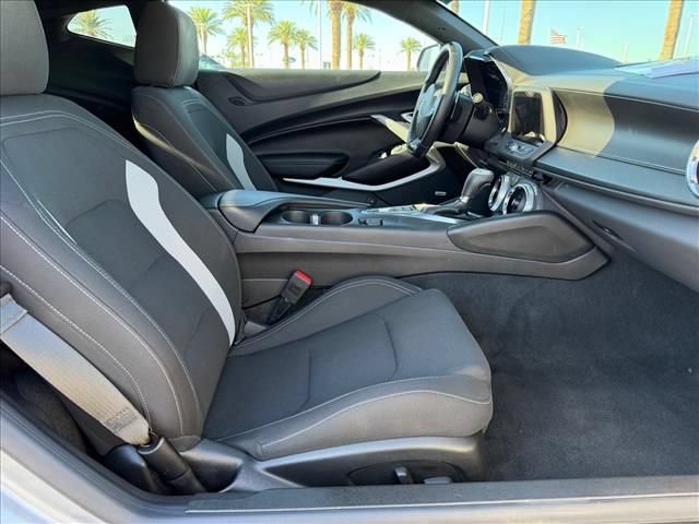 Certified 2022 Chevrolet Camaro LT w/ Technology Package RWD image 11