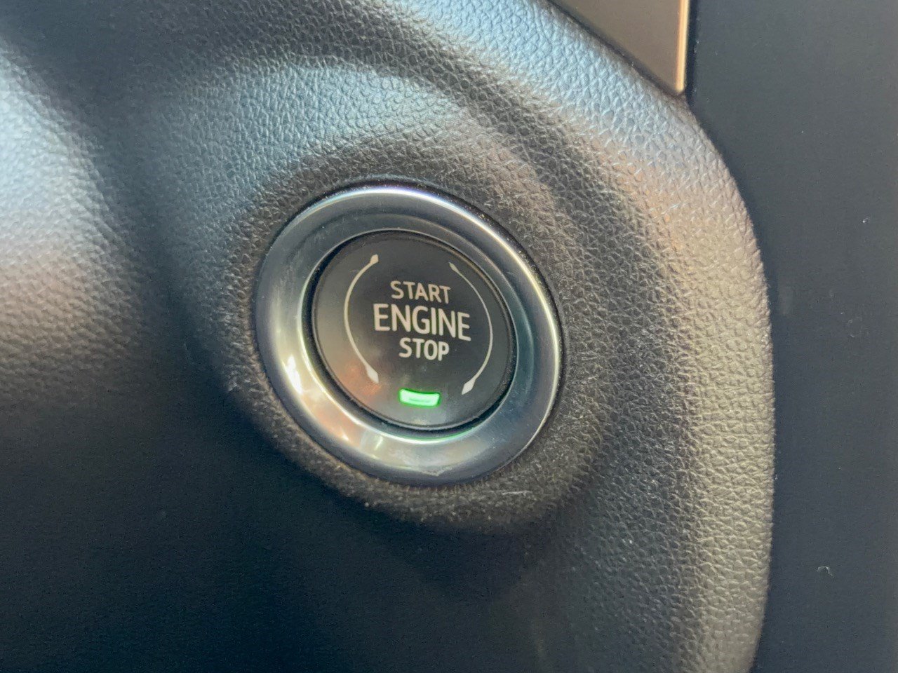 Used 2019 Chevrolet Silverado 1500 High Country w/ Technology Package AWD/4WD image 20