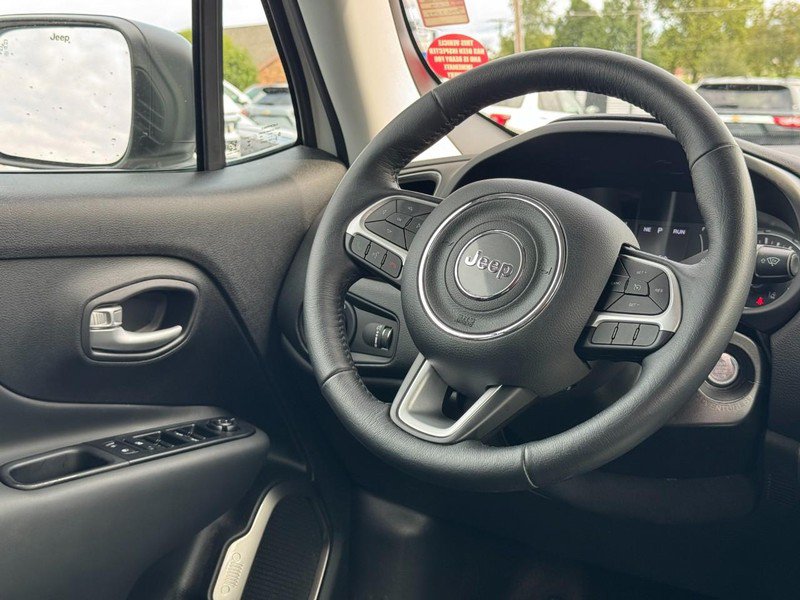 Used 2023 Jeep Renegade Latitude w/ Premium Group AWD/4WD image 12
