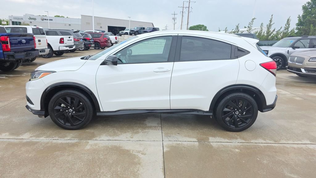 Used 2021 Honda HR-V Sport image 2