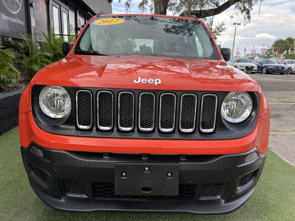 Used 2017 Jeep Renegade Sport w/ Power & Air Group AWD/4WD image 2