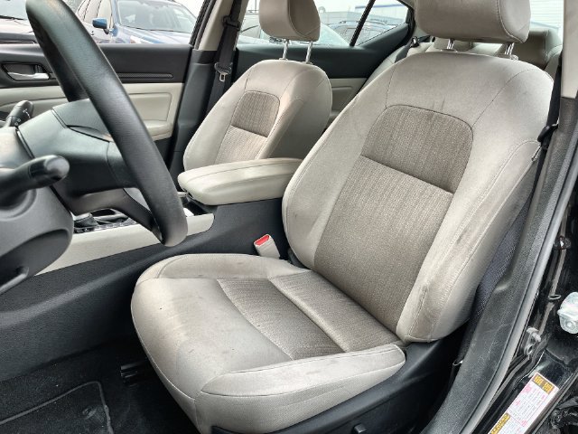 Used 2024 Nissan Altima 2.5 SV FWD image 21