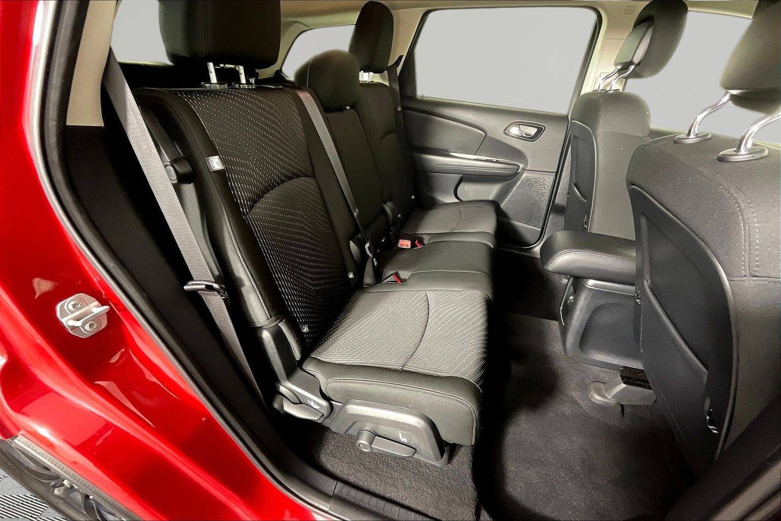 Used 2020 Dodge Journey SE w/ SE Popular Equipment Group FWD image 25