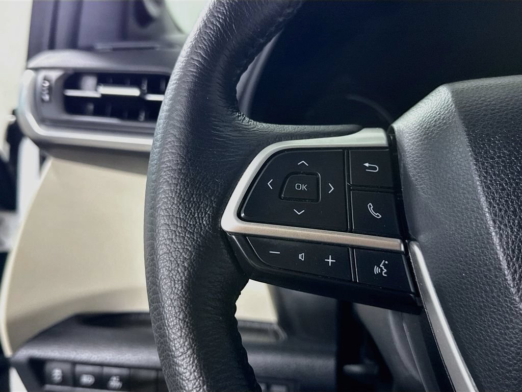 Certified 2022 Toyota Sienna XLE w/ XLE Plus Package FWD image 23