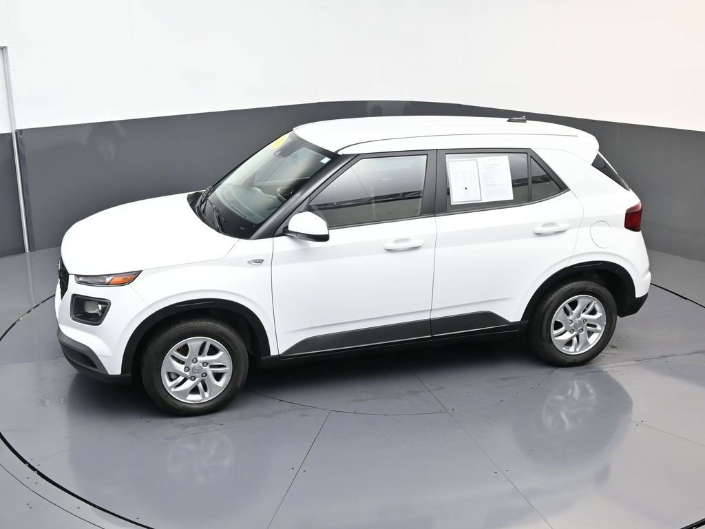 Used 2026 Hyundai Venue SE FWD image 19