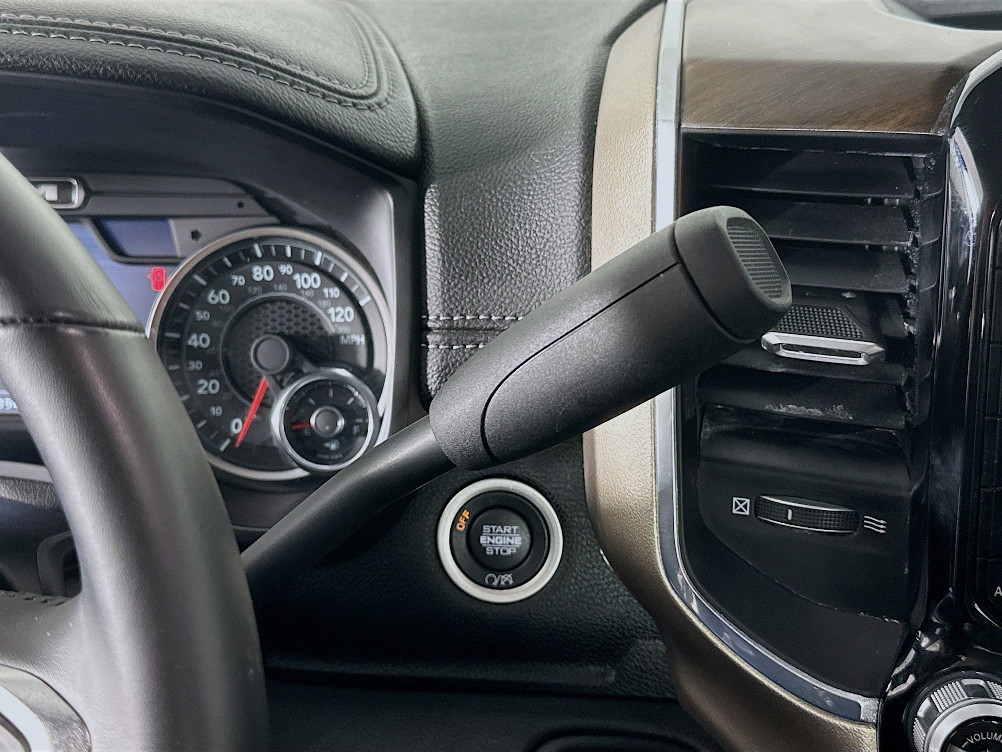 Used 2024 RAM 2500 Laramie image 25