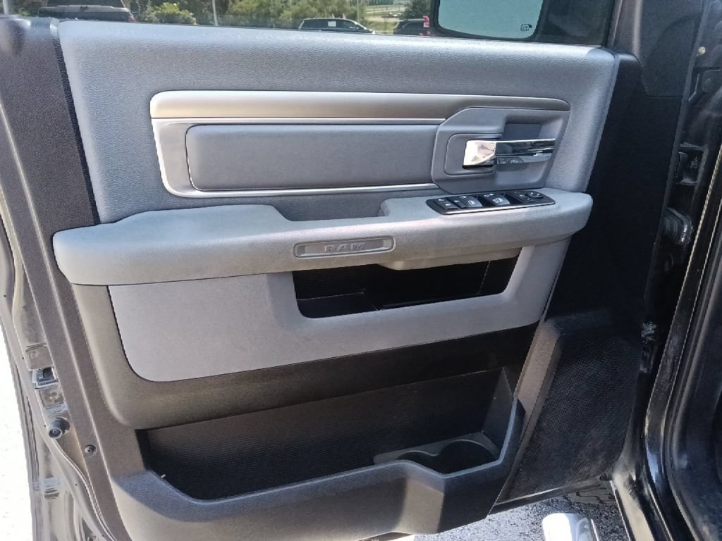 Used 2016 RAM 1500 Big Horn RWD image 11