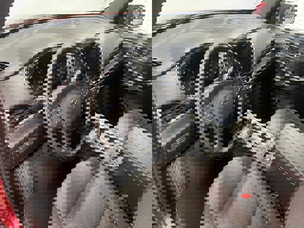 Used 2023 Chevrolet Traverse LT w/ Midnight/Sport Edition image 21