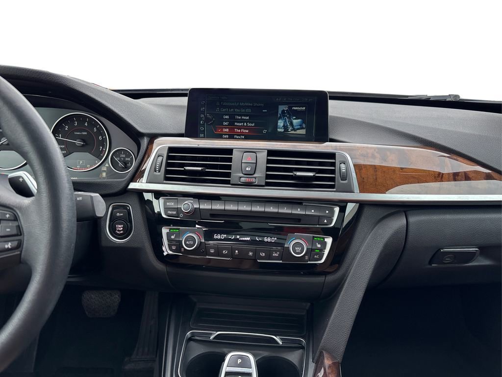 Used 2017 BMW 330i Gran Turismo xDrive image 19