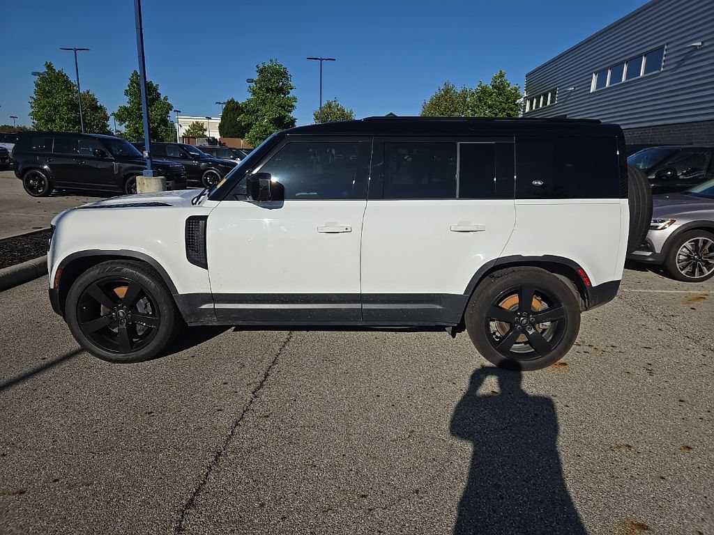 Used 2023 Land Rover Defender 110 S AWD/4WD image 8