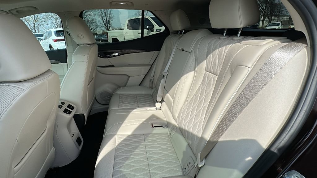 Certified 2023 Buick Envision Avenir image 13