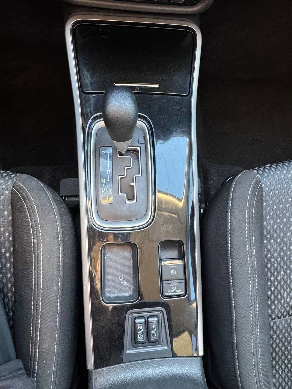 Used 2020 Mitsubishi Outlander ES image 9