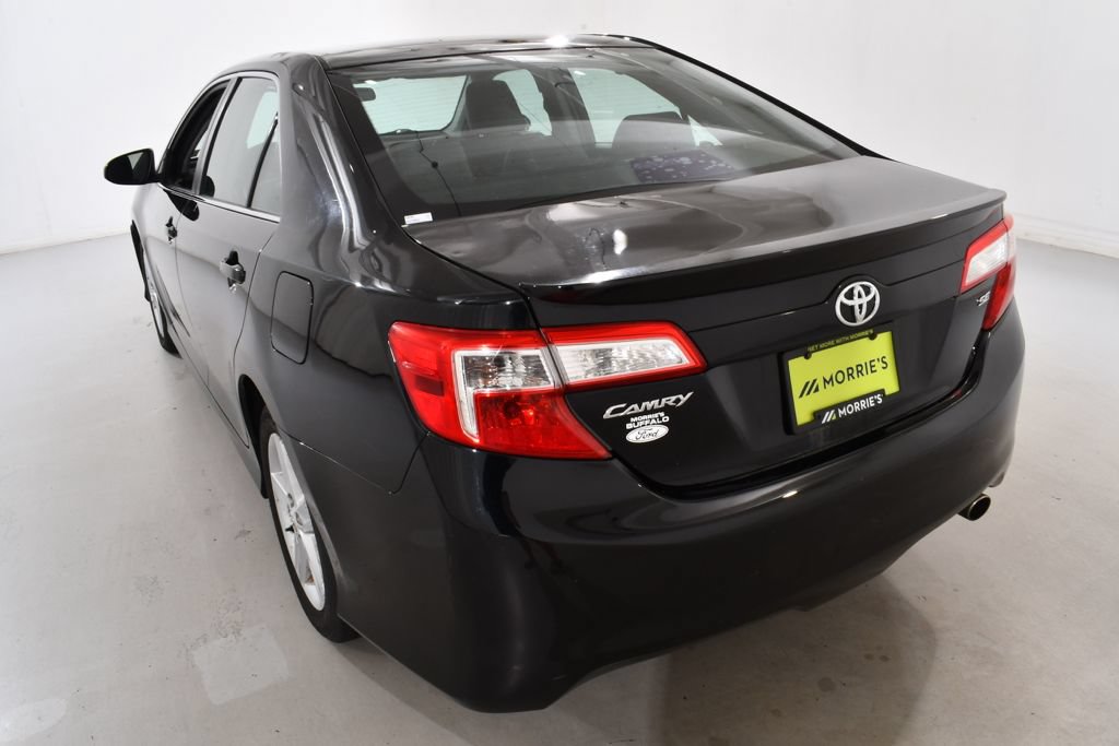 Used 2012 Toyota Camry SE FWD image 14