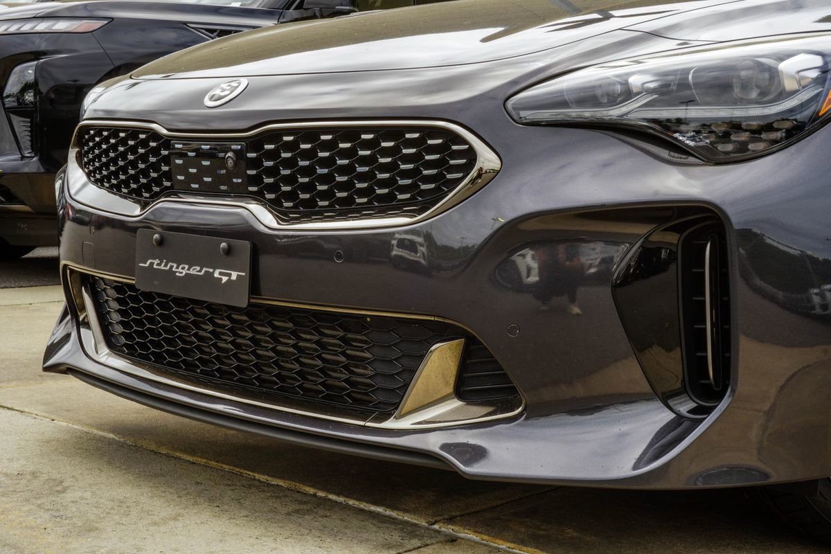 Used 2019 Kia Stinger GT2 AWD/4WD image 2