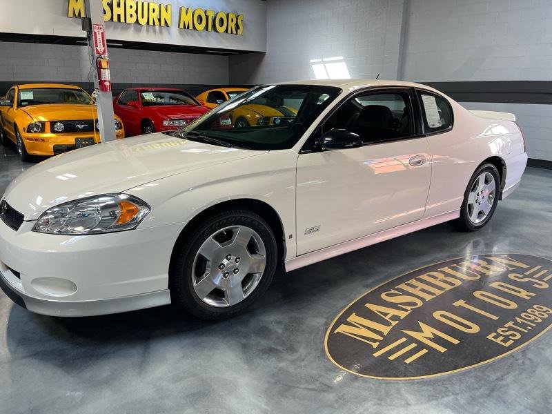 Used 2006 Chevrolet Monte Carlo SS w/ Convenience Package image 2