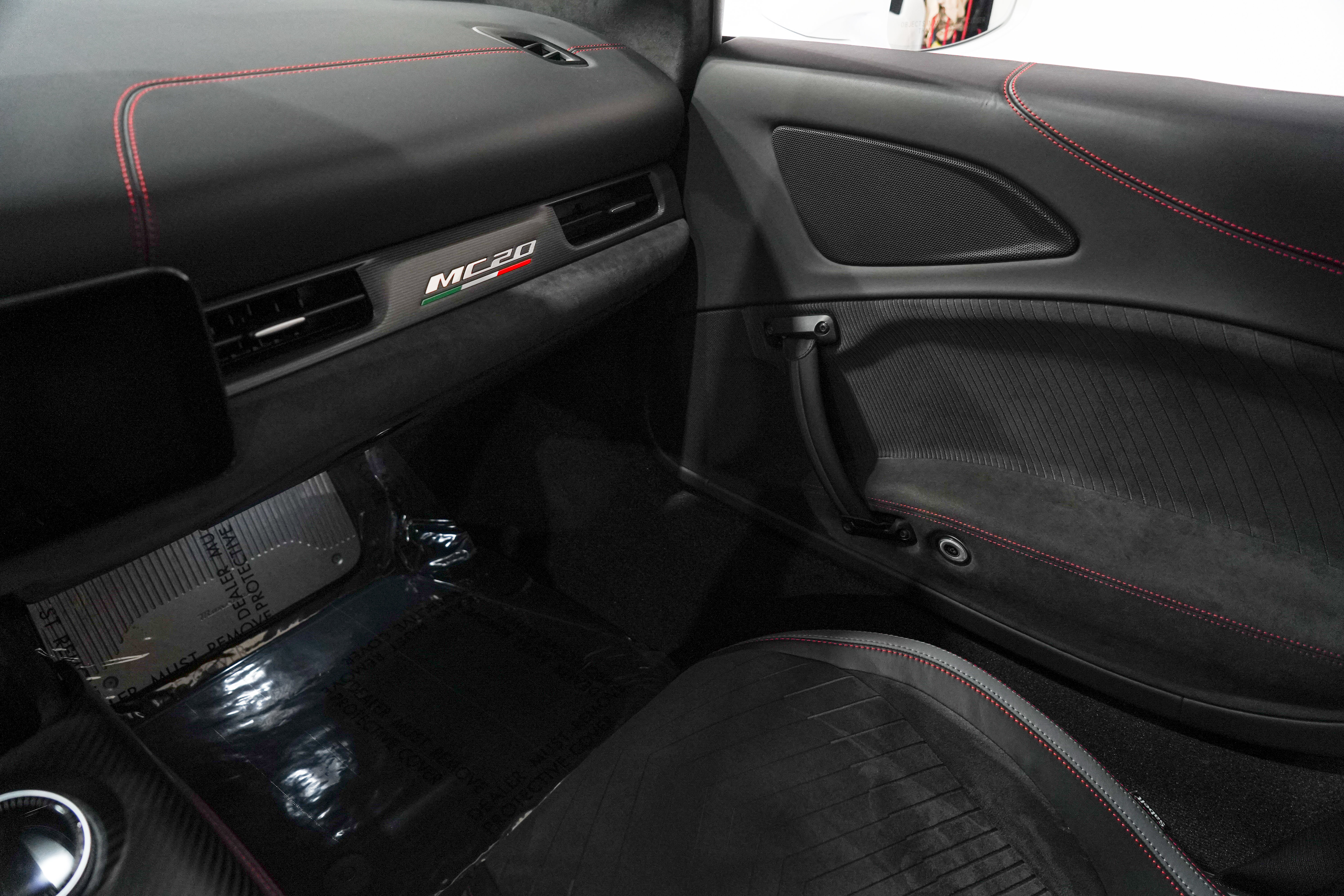 Used 2023 Maserati MC20 Coupe RWD image 14