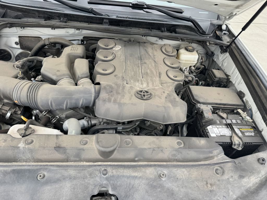 Used 2020 Toyota 4Runner SR5 AWD/4WD image 27