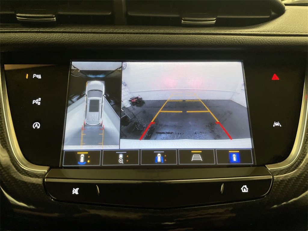 Used 2023 Cadillac XT6 Sport image 9