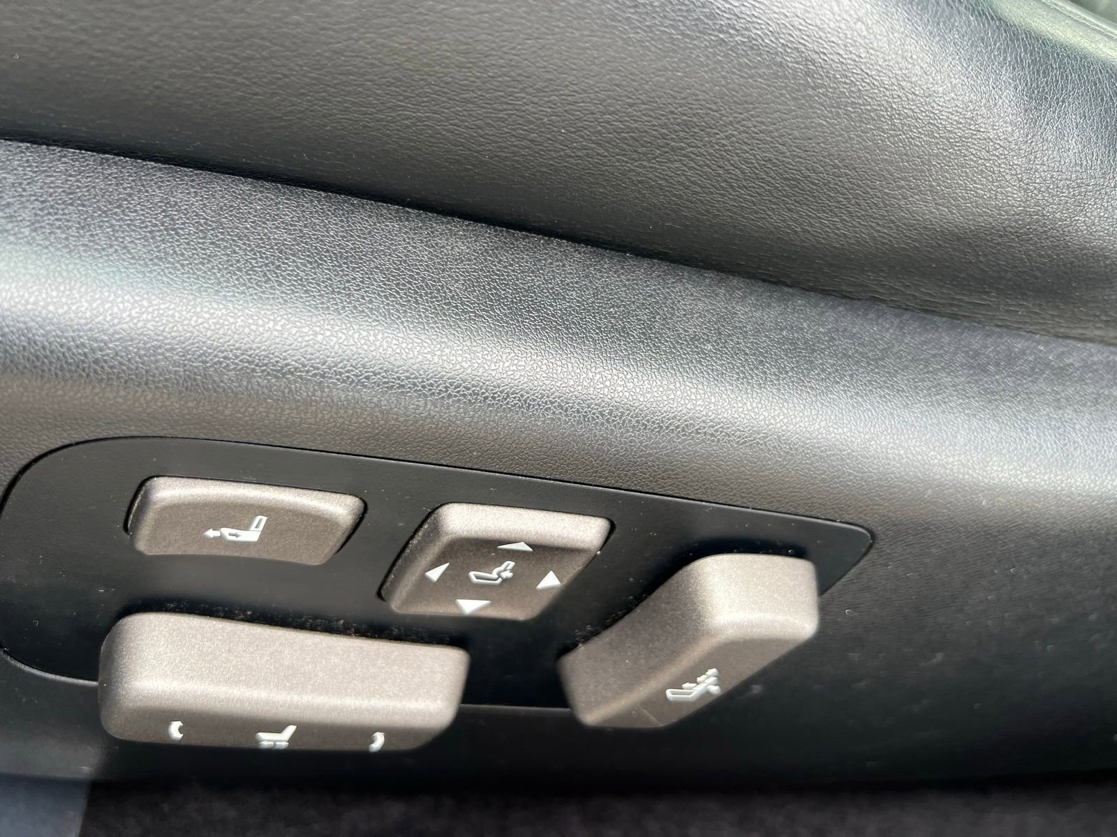 Used 2007 Lexus LS 460 L RWD image 26